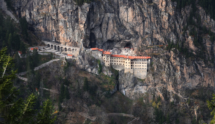 How to Get from Trabzon Airport to Your Hotel: Top Options for 2025