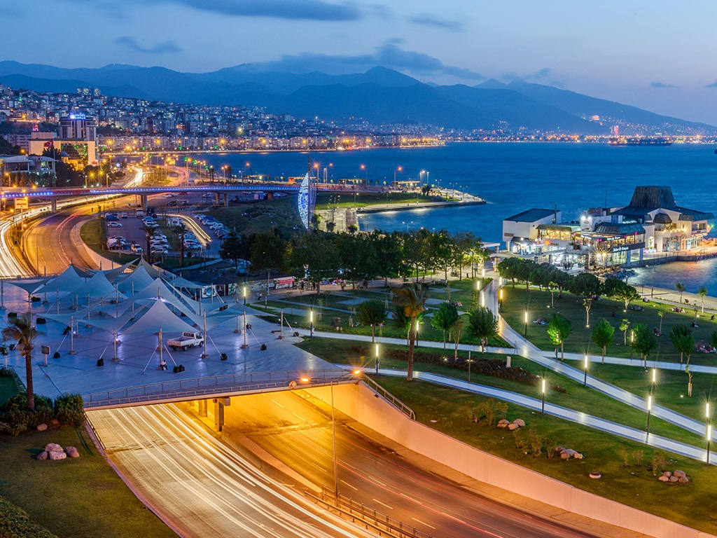 How to Get to Konak Alsancak, Izmir from Airport | 2025 Guide