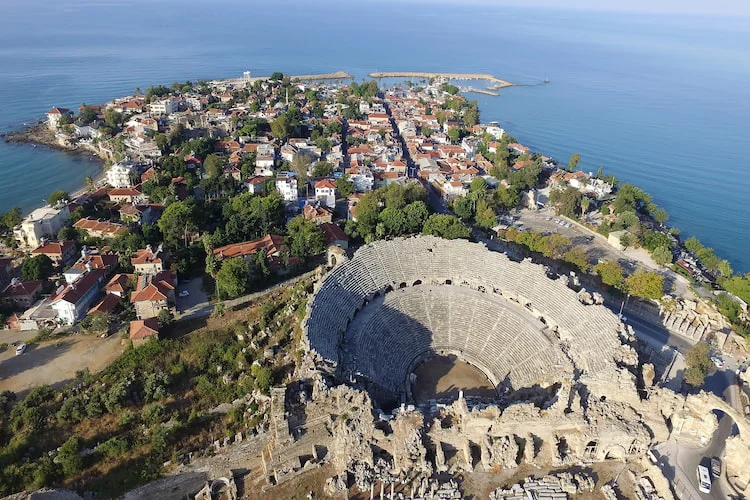 Откройте Сиде: древности, пляжи и прогулки